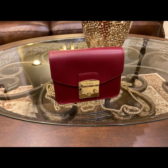 Furla Metropolis mini in Burgundy - Picture 2 of 4